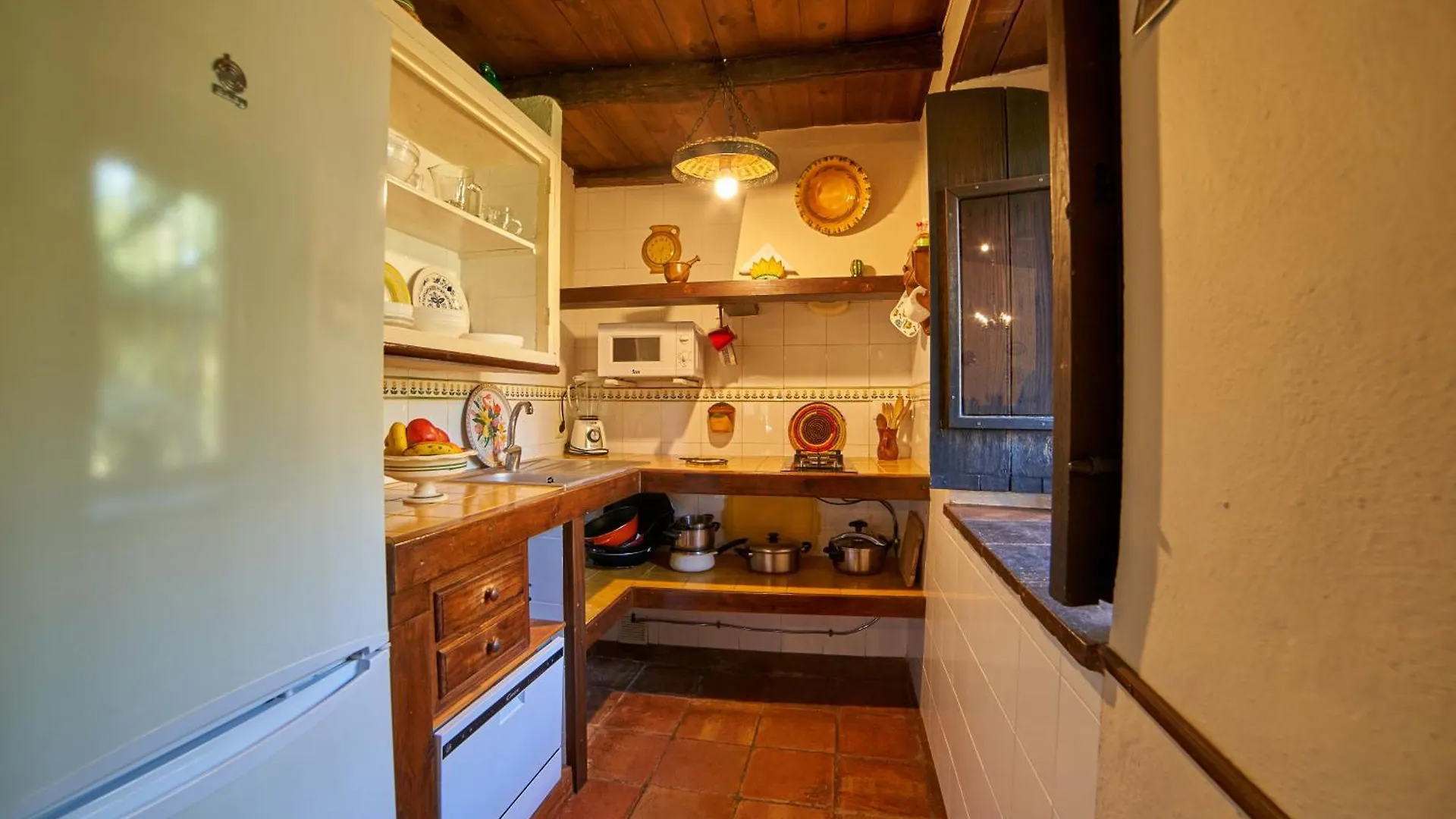 Holiday home Navalgatos De El Tragaluz Villa Fuenteheridos Spain